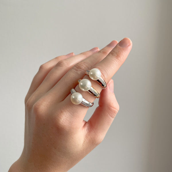 R1731-RH- Rhodium CZ & Freshwater Pearl Ring