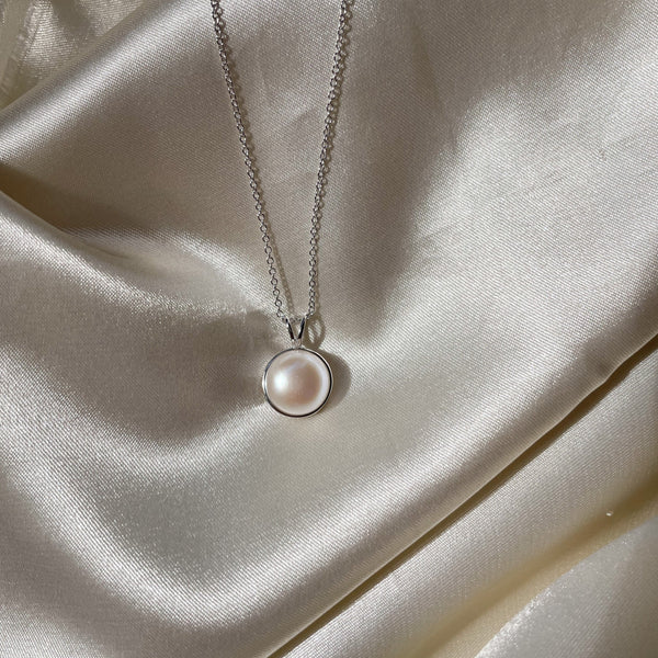 P182-RH - Rhodium freshwater pearl necklace
