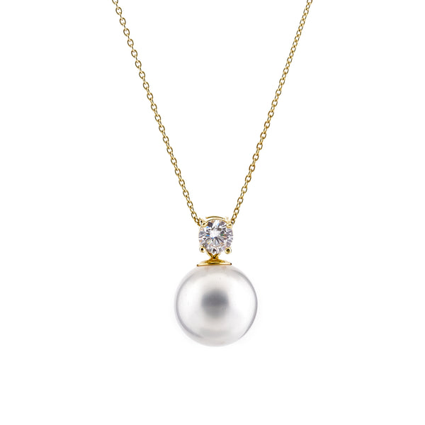 P78-GP - Yellow gold claw set cz & pearl pendant on fine chain